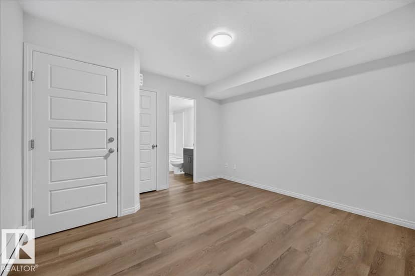 3716 42 AV — photo 39 of 40