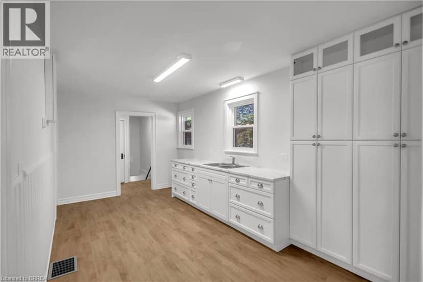 136 KING Street — photo 10 of 40