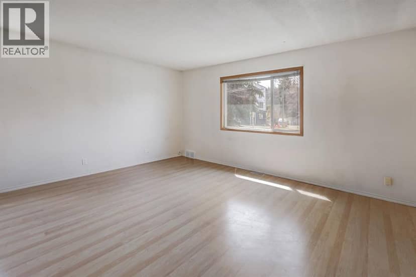 3432 3 Avenue NW — photo 16 of 40