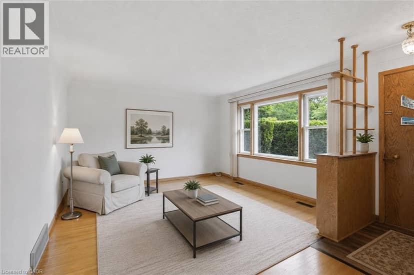 557 MISSISSAUGA Street — photo 12 of 40