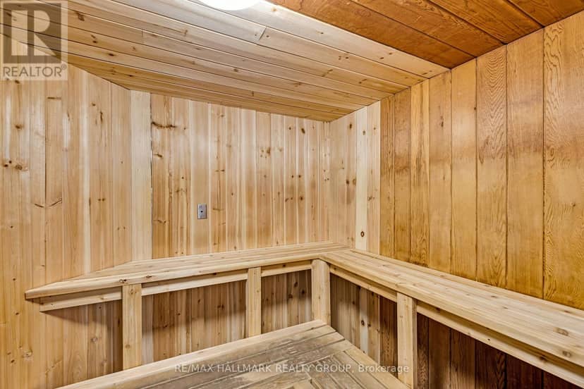 810 - 151 Bay Street — photo 27 of 27