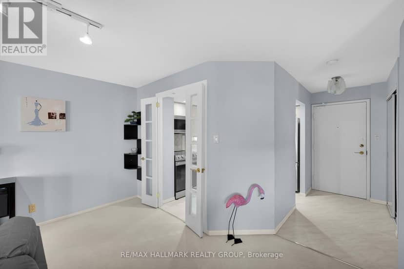 810 - 151 Bay Street, Ottawa, photo 8