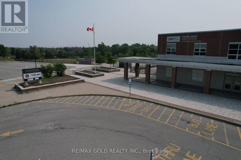 24 Gander Crescent — photo 34 of 37