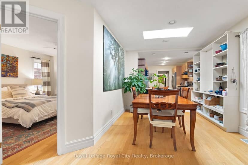 98 Waterloo Avenue — photo 13 of 36