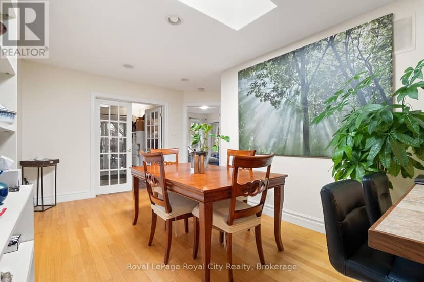 98 Waterloo Avenue — photo 14 of 36