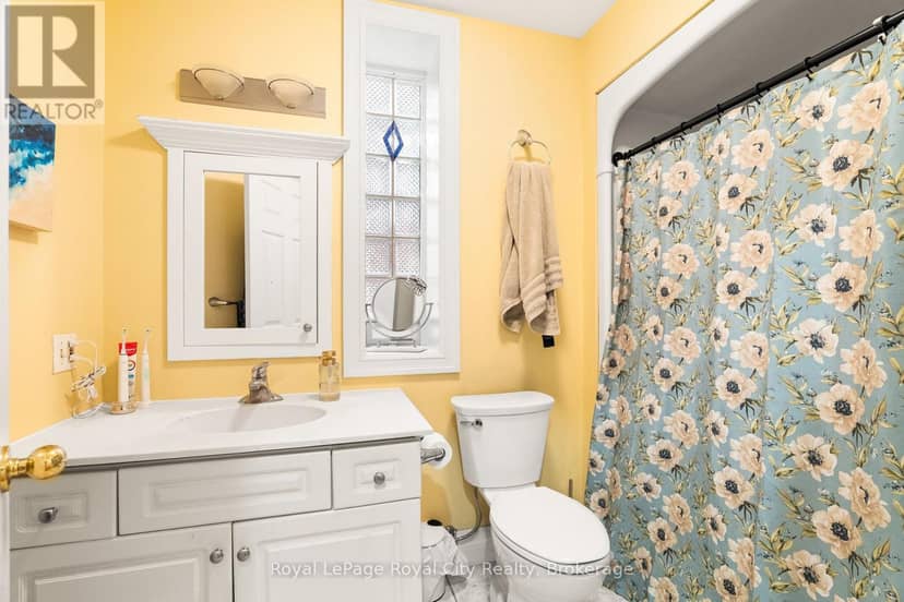 98 Waterloo Avenue — photo 21 of 36
