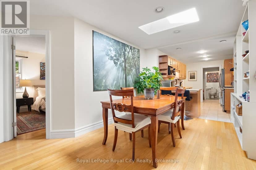 98 Waterloo Avenue, Guelph, photo 3