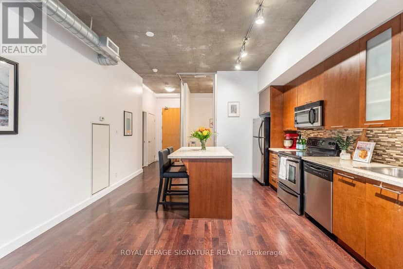 210 - 33 Mill Street — photo 12 of 40