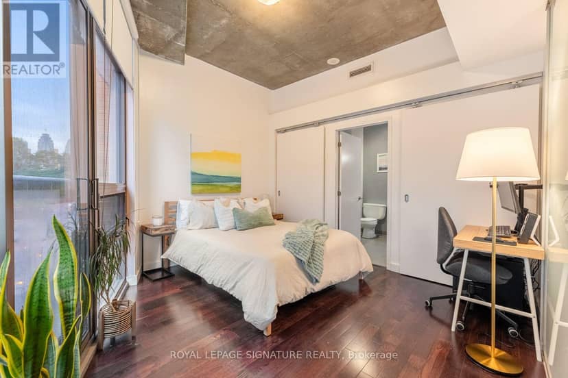 210 - 33 Mill Street — photo 14 of 40