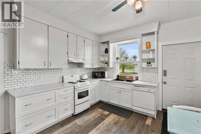 1068 NIAGARA STONE Road — photo 10 of 40