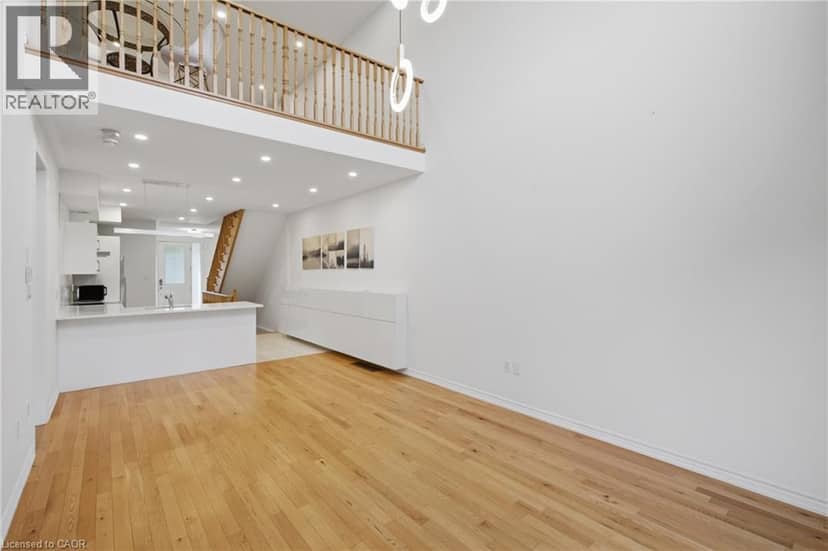 12 GEORGE Manor — photo 15 of 33