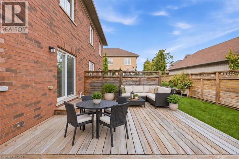 12 GEORGE Manor — photo 31 of 33