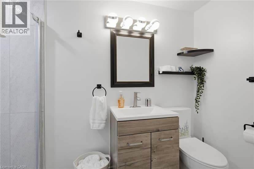 4291 SIMCOE Street — photo 18 of 40
