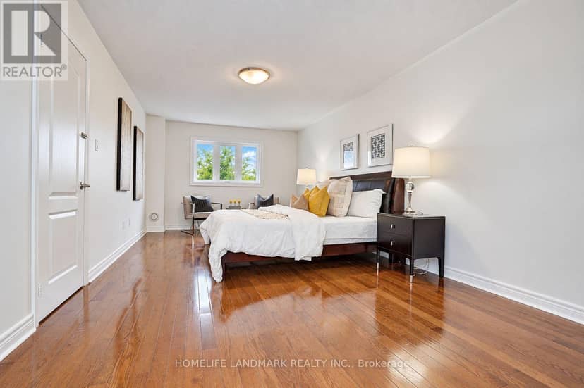 124 Shaftsbury Avenue — photo 27 of 40