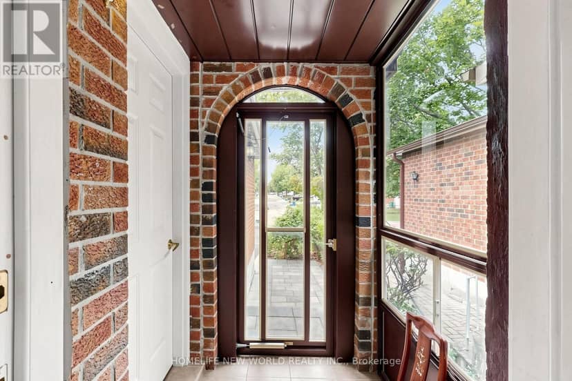 65 Tangmere Crescent — photo 13 of 35