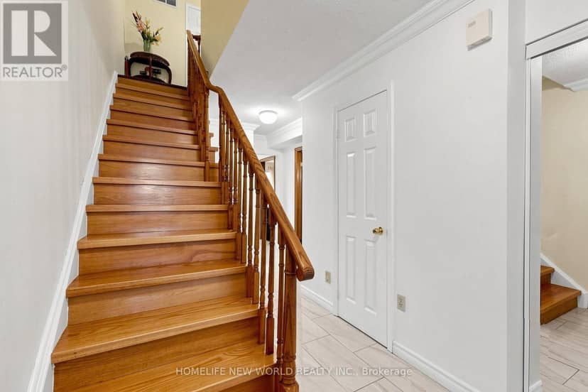 65 Tangmere Crescent — photo 14 of 35