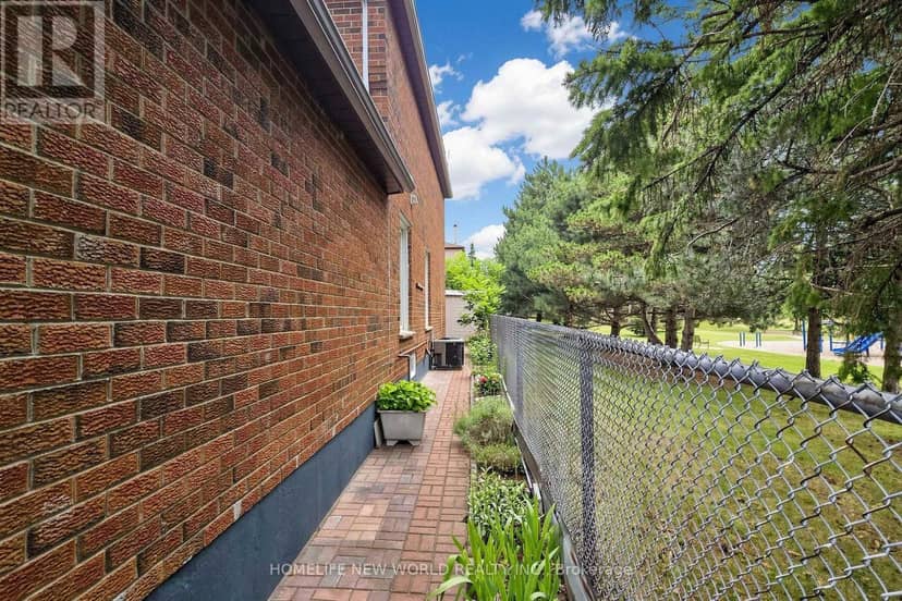 65 Tangmere Crescent — photo 35 of 35