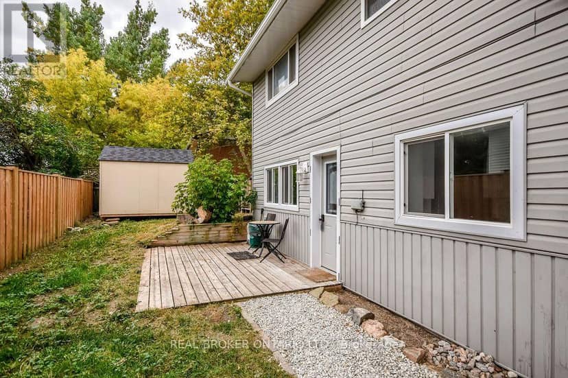 217 John Street, Clearview, photo 2