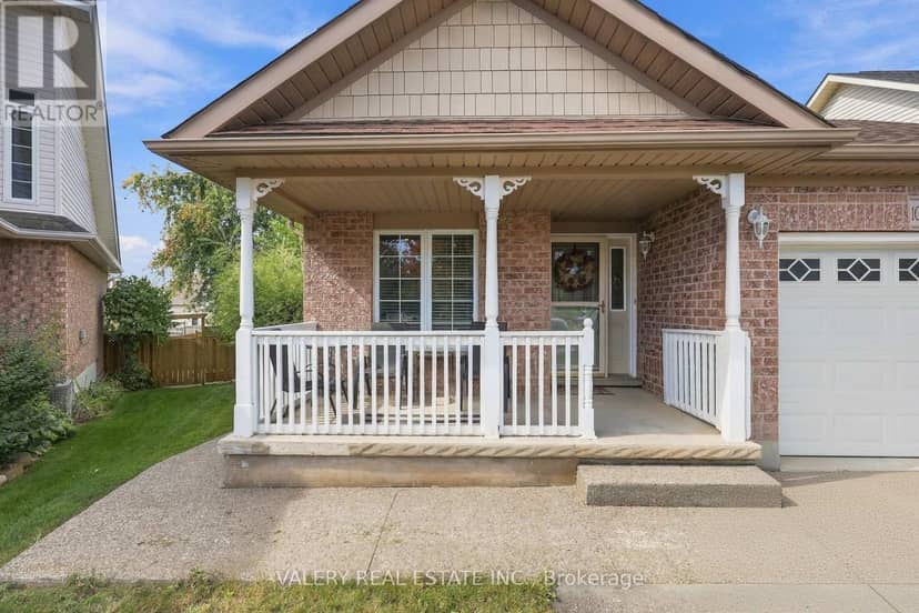 106 Doctor Moore Court — photo 2 of 33