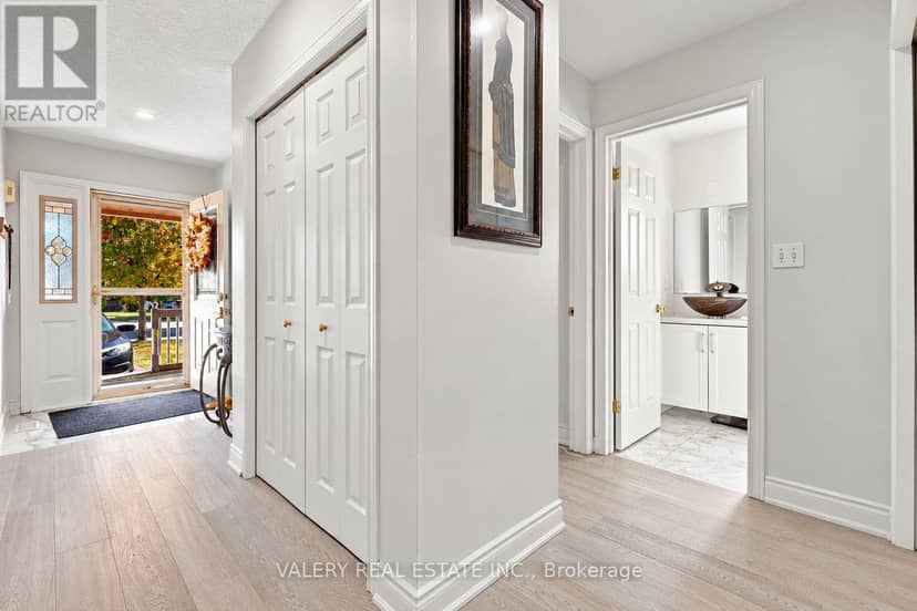 106 Doctor Moore Court — photo 4 of 33