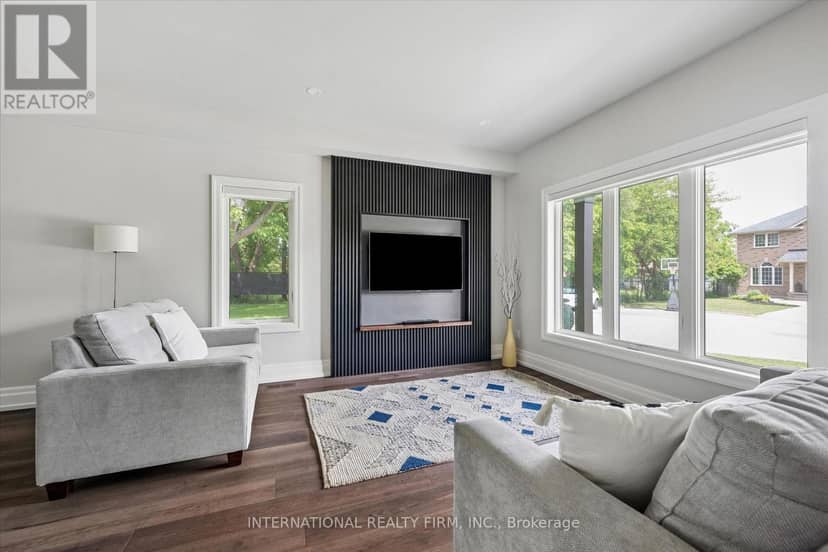 2423 Raymore Drive, Burlington, photo 7