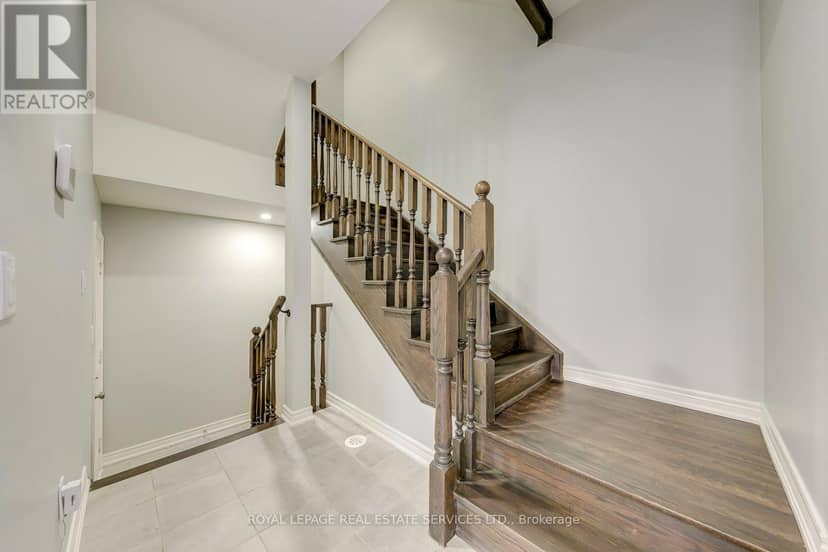 486 Silver Maple Road — photo 9 of 40