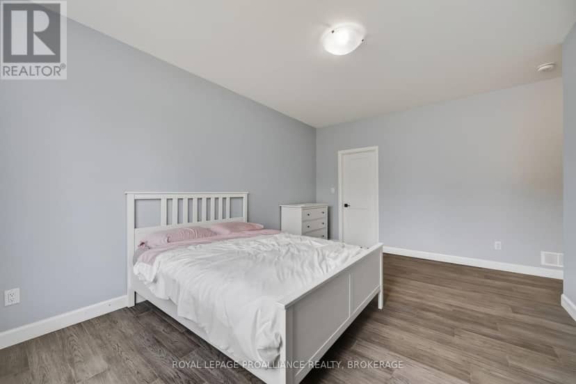 12 Petworth Road — photo 21 of 40
