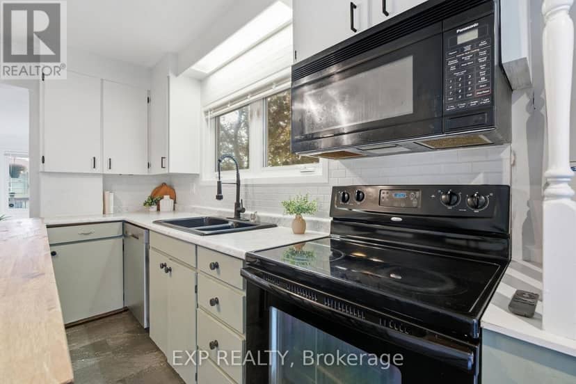264 Britannia Avenue — photo 10 of 40