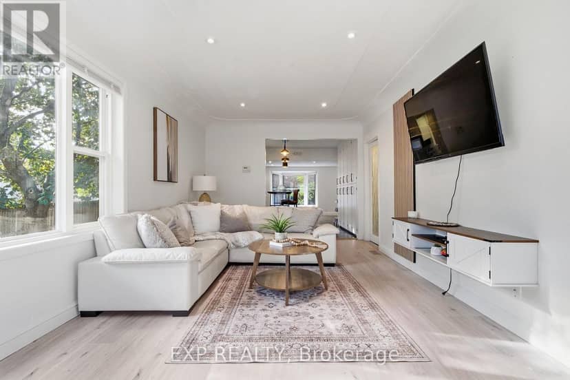 264 Britannia Avenue — photo 8 of 40