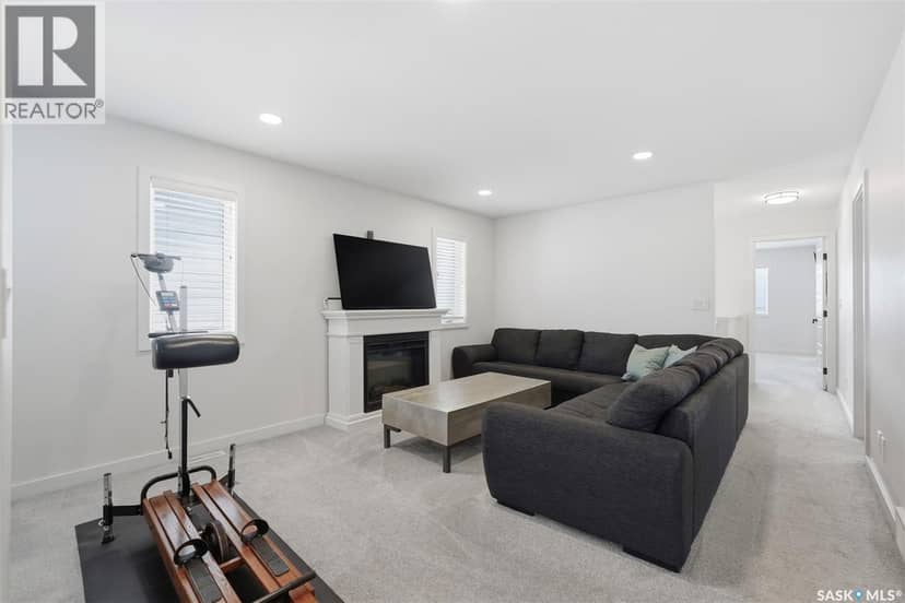 578 McFaull CRESCENT — photo 7 of 40