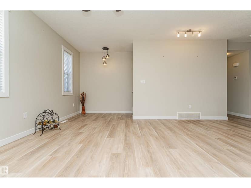 #76 8315 180 AV NW — photo 29 of 40