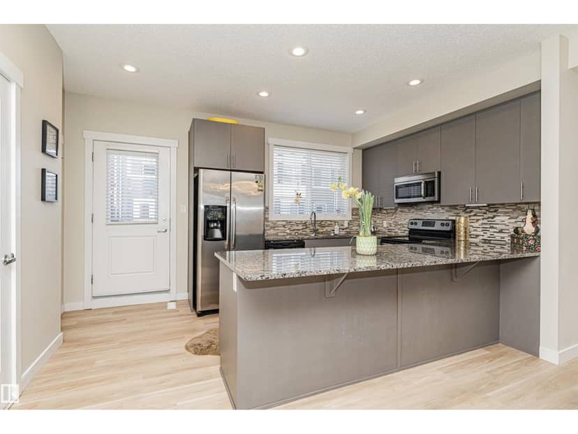 #76 8315 180 AV NW — photo 13 of 40
