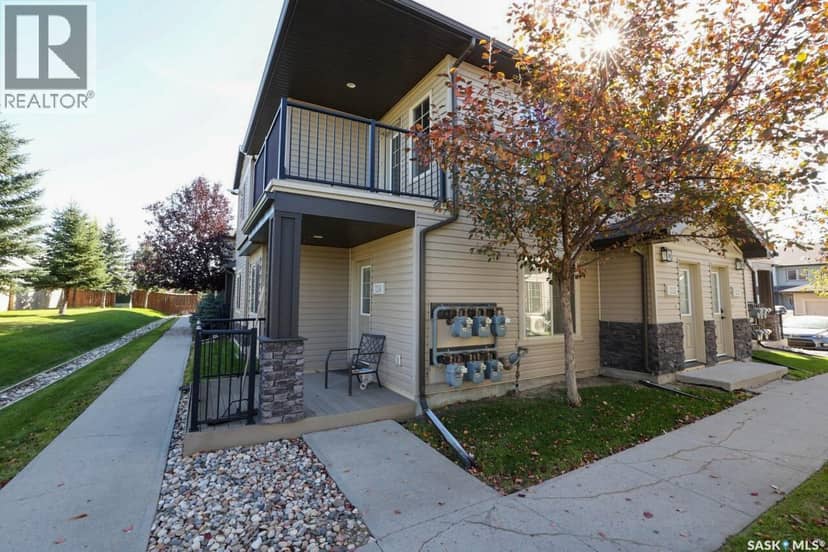 113 5521 Blake CRESCENT — photo 3 of 23