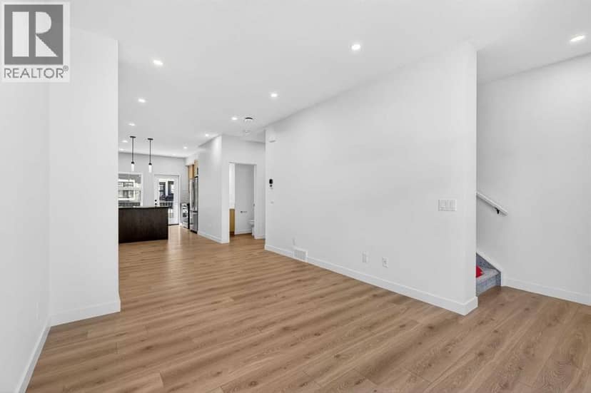 179 Mahogany Gardens SE — photo 10 of 23