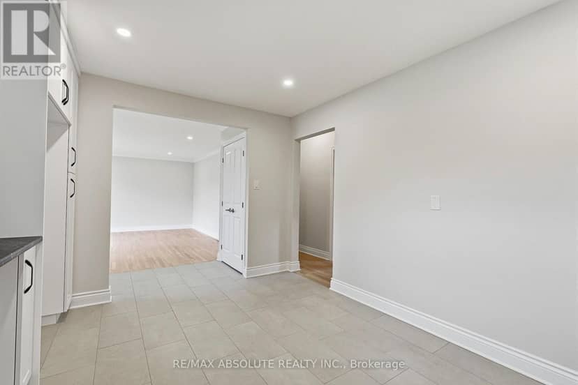 1095 Kenaston Street — photo 12 of 39
