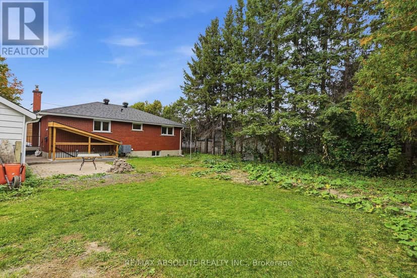 1095 Kenaston Street — photo 31 of 39