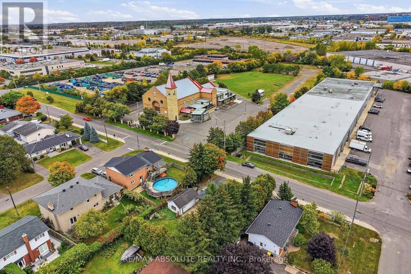 1095 Kenaston Street — photo 37 of 39