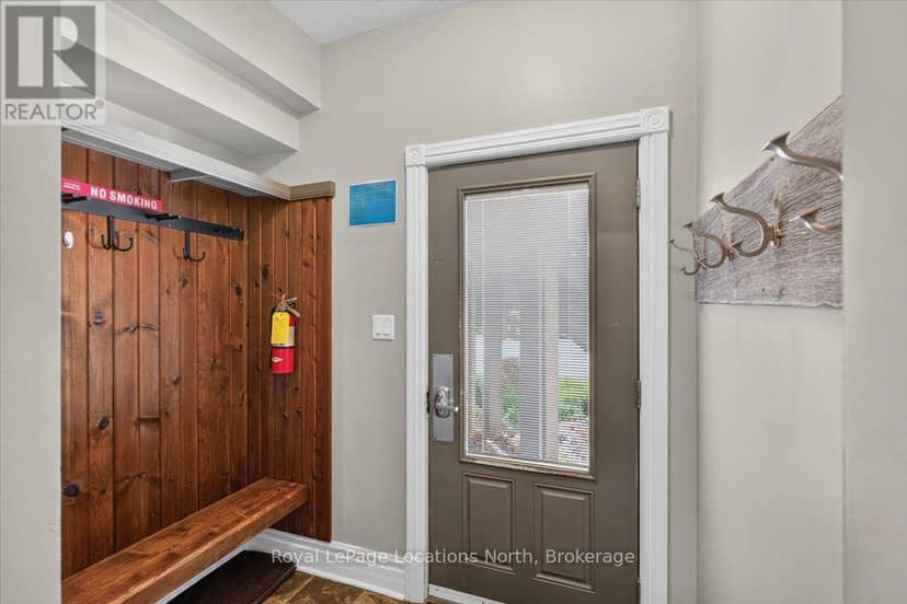 128 - 171 Snowbridge Way — photo 2 of 29