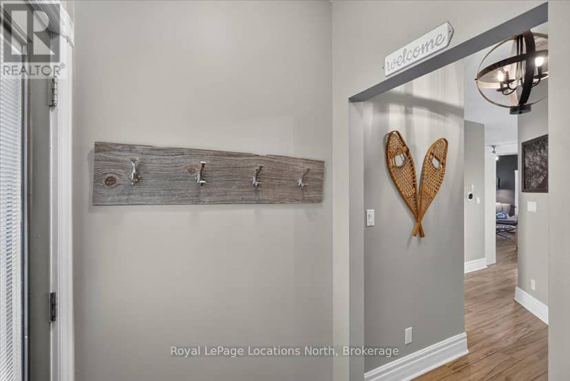 128 - 171 Snowbridge Way — photo 3 of 29