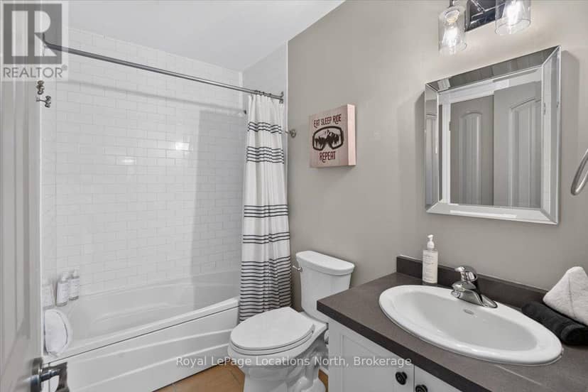128 - 171 Snowbridge Way — photo 6 of 29