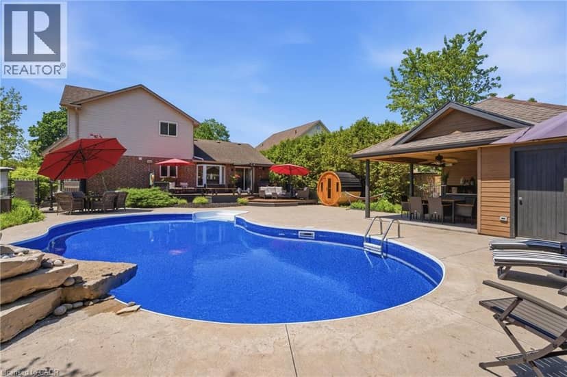 1 NEWPORT Lane — photo 4 of 33