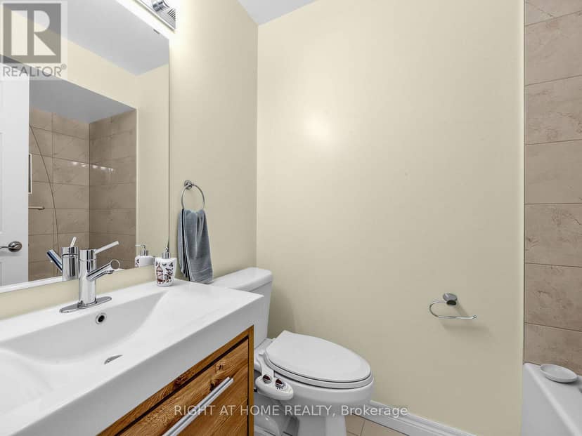 46 - 50 Strathaven Drive — photo 19 of 32