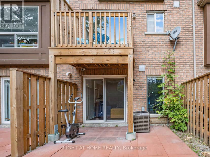 46 - 50 Strathaven Drive — photo 27 of 32