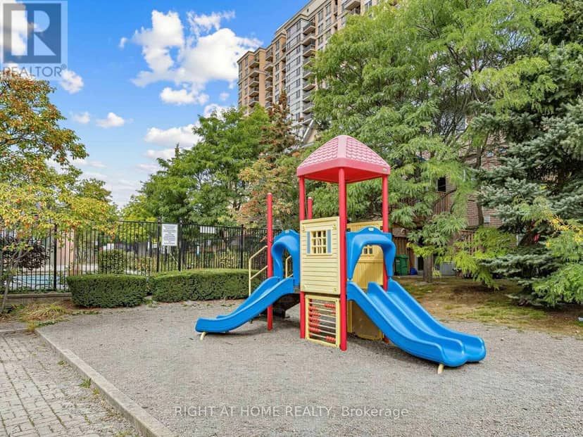 46 - 50 Strathaven Drive — photo 32 of 32