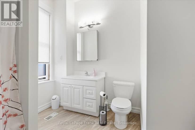 226 Lake Street — photo 26 of 37
