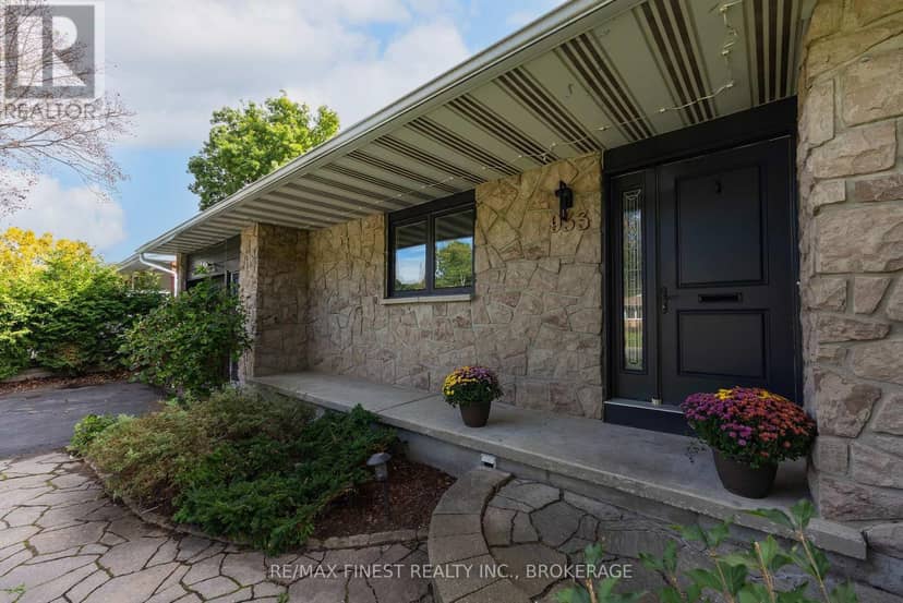 933 Mayfair Crescent, Kingston, photo 3