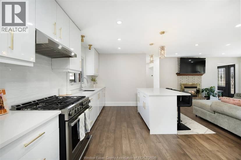 255 Fort St — photo 12 of 36