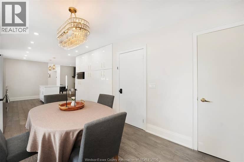 255 Fort St — photo 15 of 36