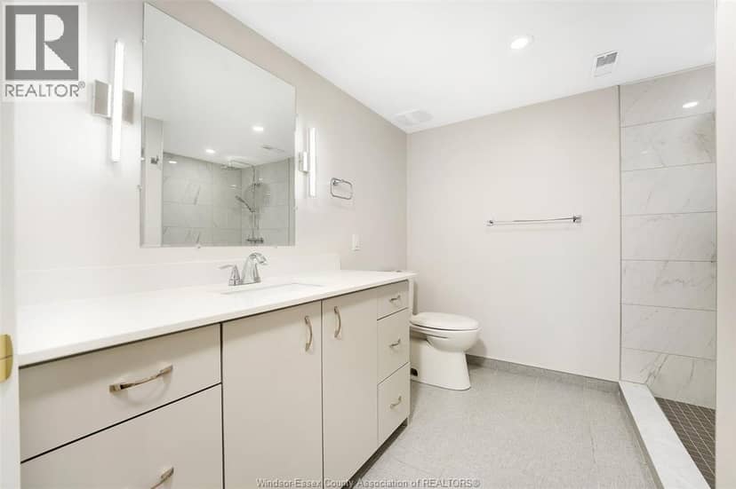 255 Fort St — photo 29 of 36