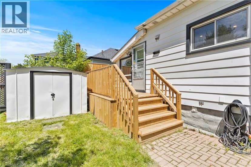 10 MONCK Street — photo 32 of 39